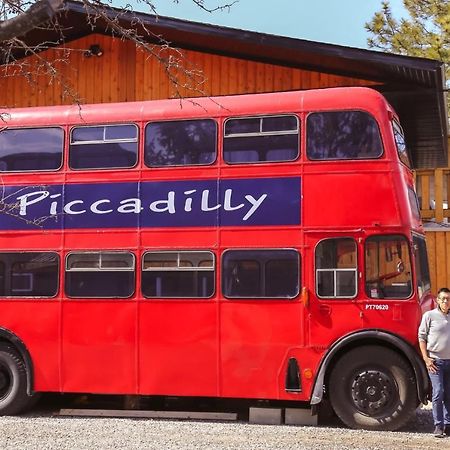Piccadilly Motel Radium Hot Springs Dış mekan fotoğraf