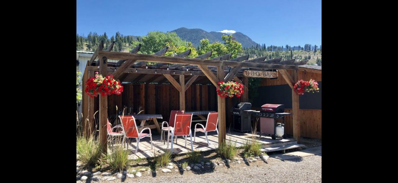 Piccadilly Motel Radium Hot Springs Dış mekan fotoğraf