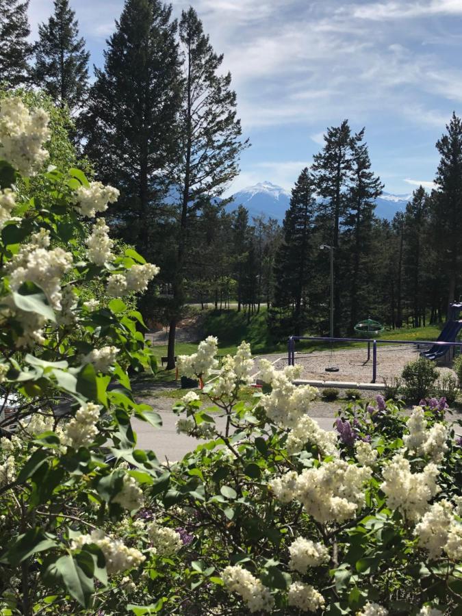 Piccadilly Motel Radium Hot Springs Dış mekan fotoğraf